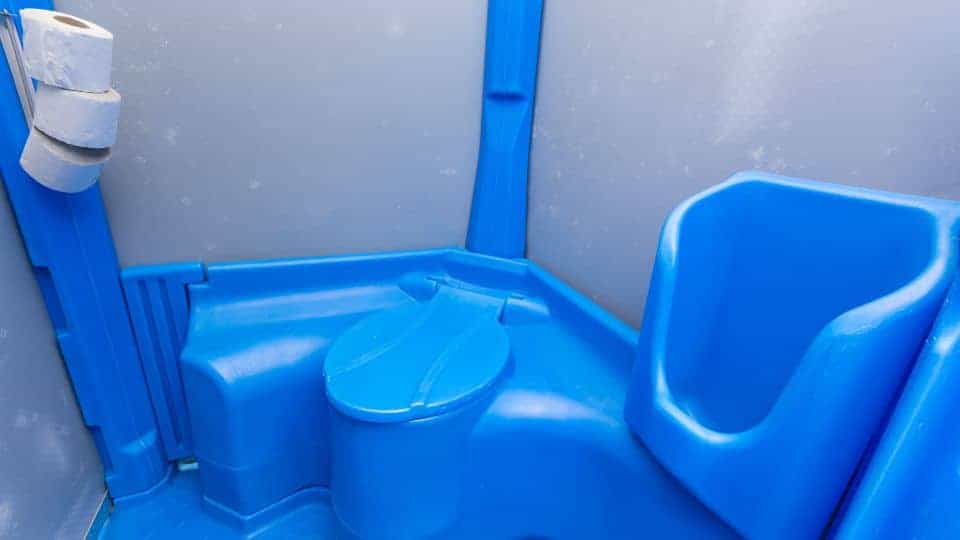 5 שיטות יעילות לניקוי תא שירותים